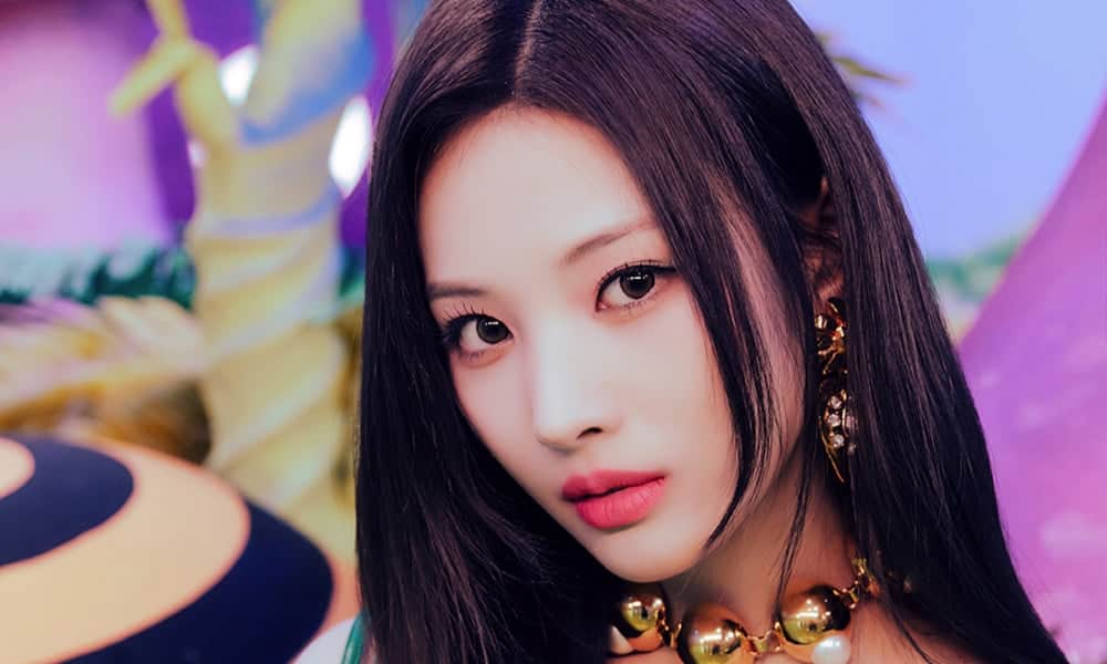 “So Unexpected”: Netizens React to News of Jinny’s Departure from NMIXX