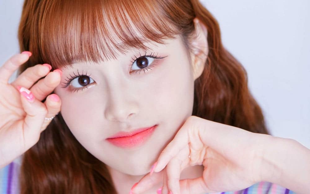 Чу ел. Chuu корейская певица. Chuu. Loona chuu Photoshoot debut. Чу из Loona.