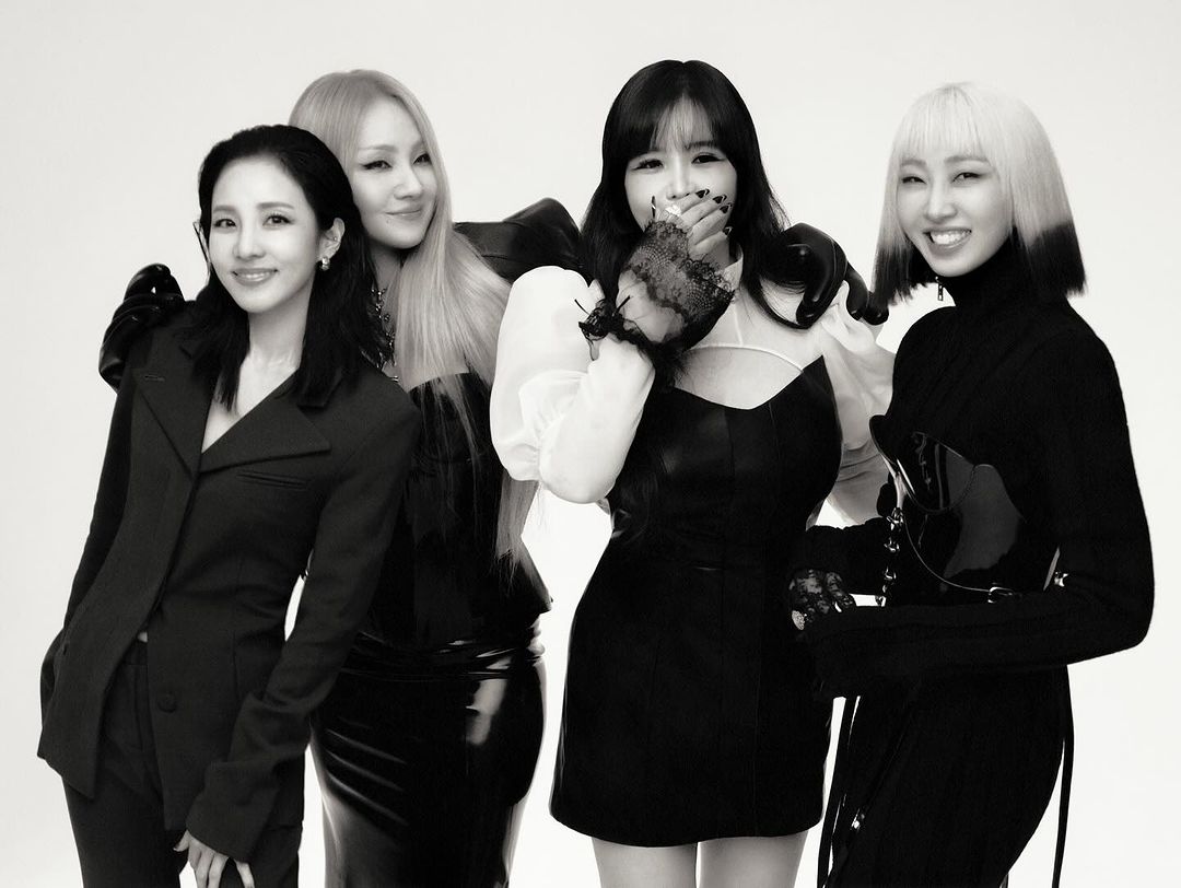 2NE1 празднуют свое 15-летие специальной фотосессией