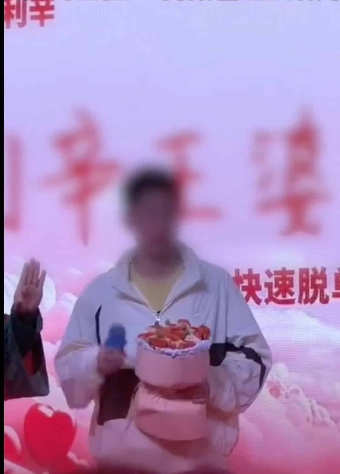 "Вы мужчина и должны взять ответственность за ребёнка": китайские свахи давят на мужчину, чтобы он встречался с незамужней беременной женщиной