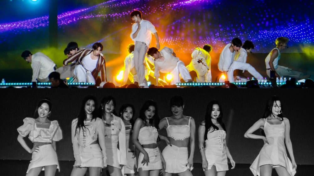 [ФОТО] fromis_9 и THE BOYZ выступили на фестивале «KWAVE Music Festival» в Маниле