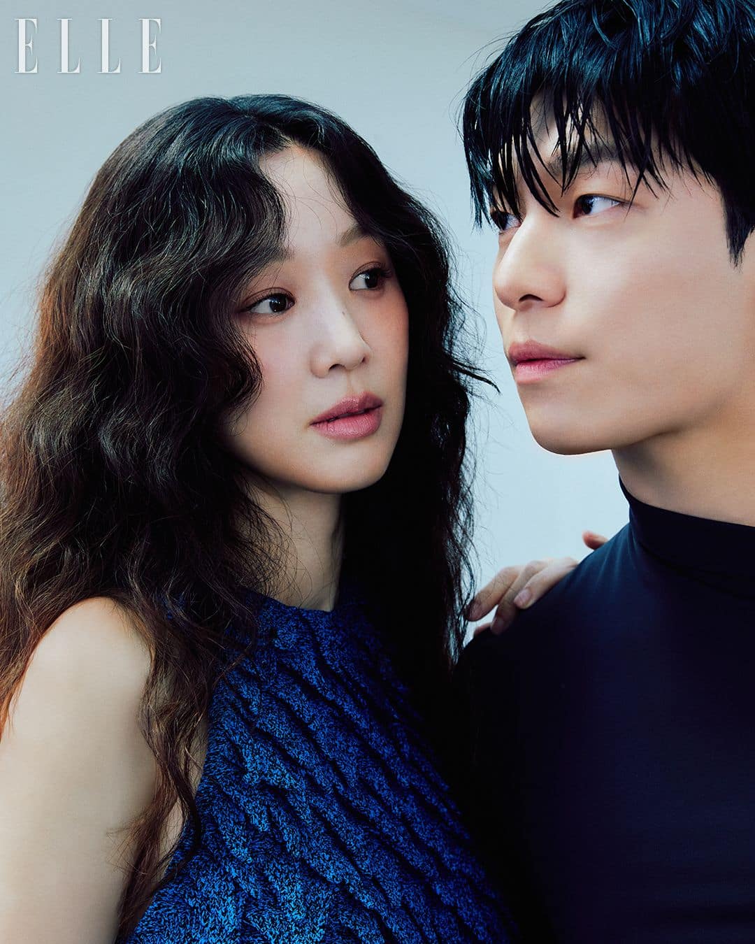 Чон Рё Вон и Ви Ха Джун из дорамы «Полуночный роман в Хагвоне» в фотосессии для журнала Elle Korea