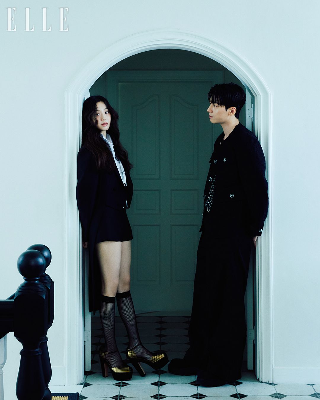 Чон Рё Вон и Ви Ха Джун из дорамы «Полуночный роман в Хагвоне» в фотосессии для журнала Elle Korea