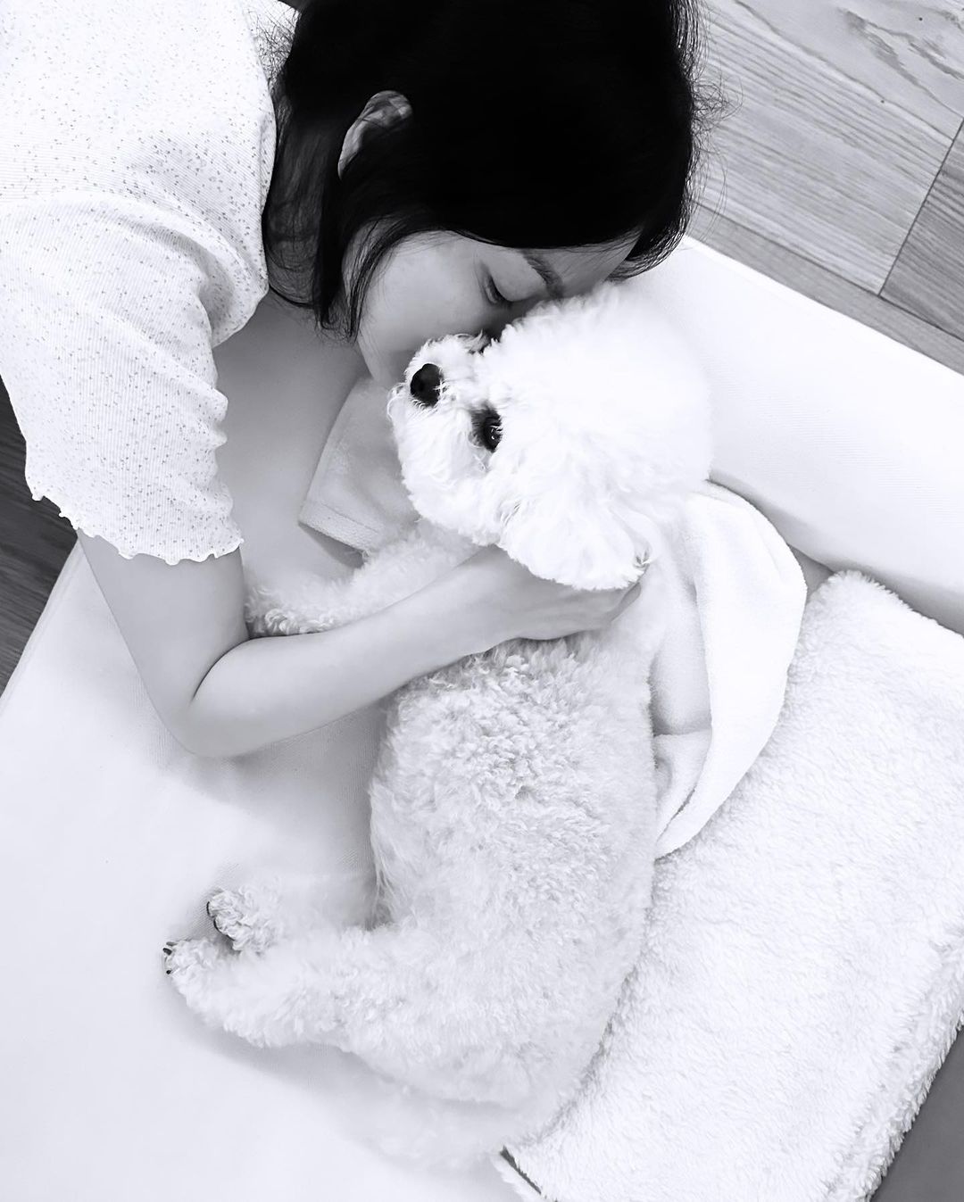 Сон Хе Гё порадовала фанатов милыми фото со своей собакой