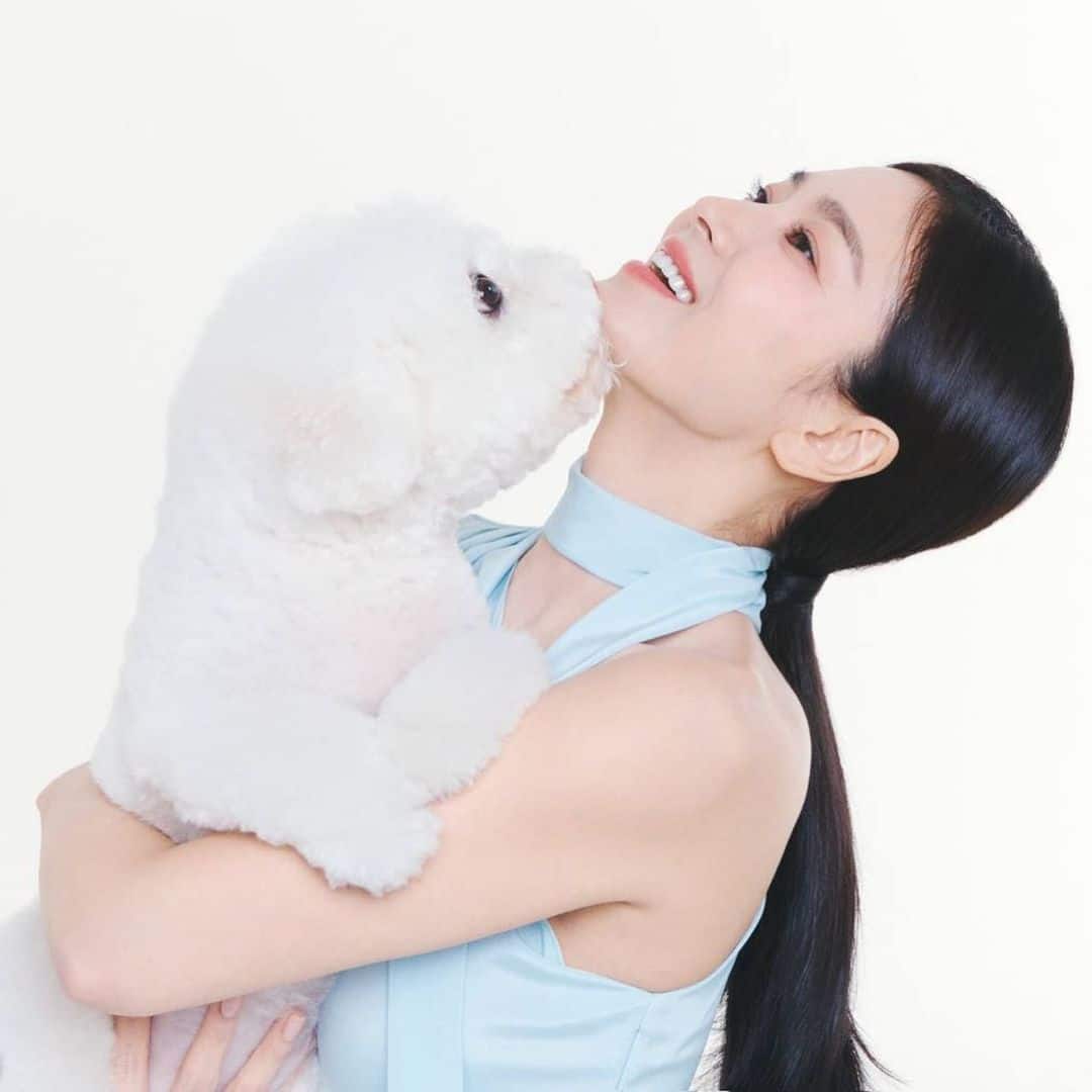 Сон Хе Гё порадовала фанатов милыми фото со своей собакой