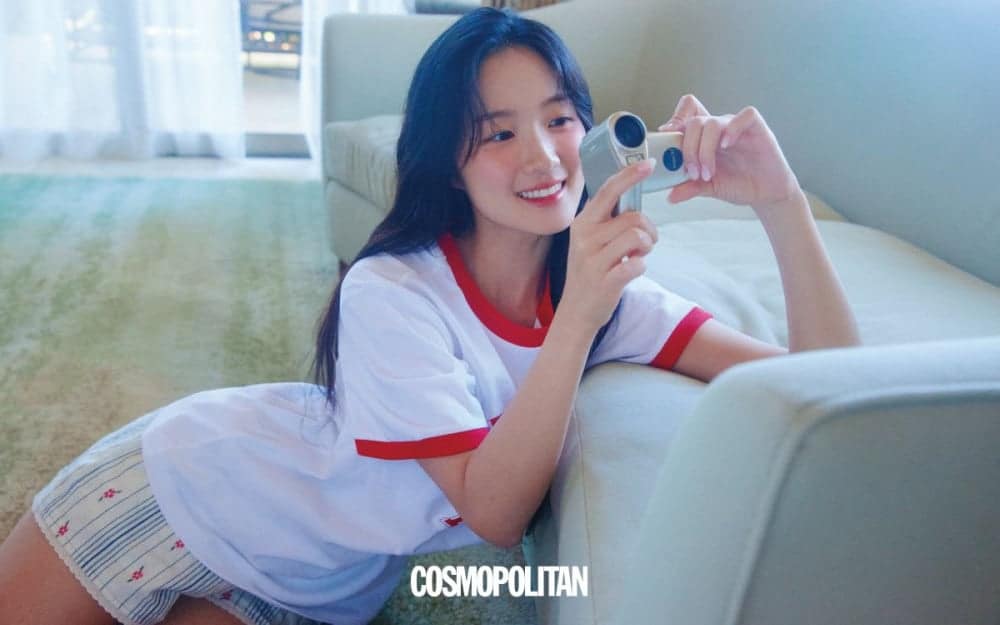 Ким Хе Юн в очаровательной летней фотосессии для журнала Cosmopolitan