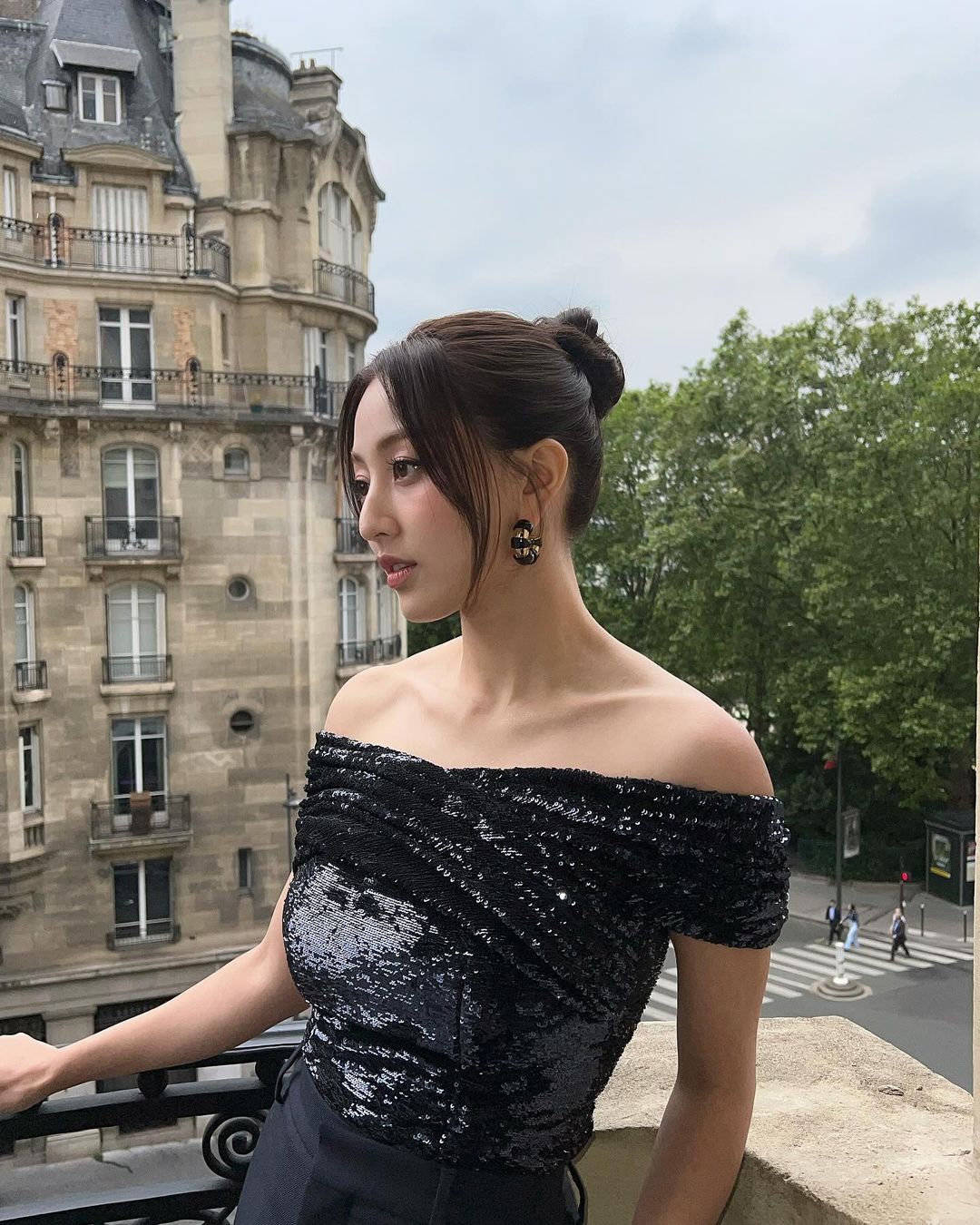 Джихё из TWICE покоряет красотой на модном показе Alexandre Mattiussi в Париже
