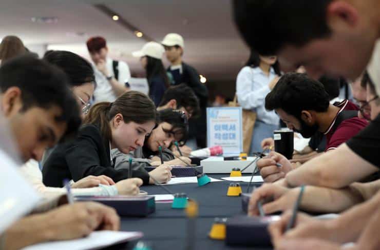 Согласно отчету, иностранные студенты предпочитают Сеул другим регионам