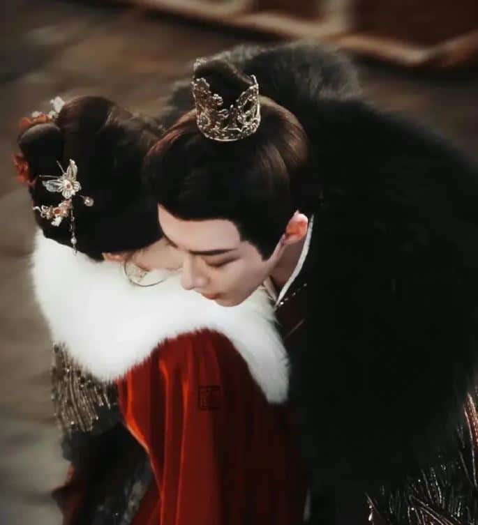 Лю Юй Нин и Ли И Тун в сцене поцелуя на съёмках дорамы "Сон во сне"