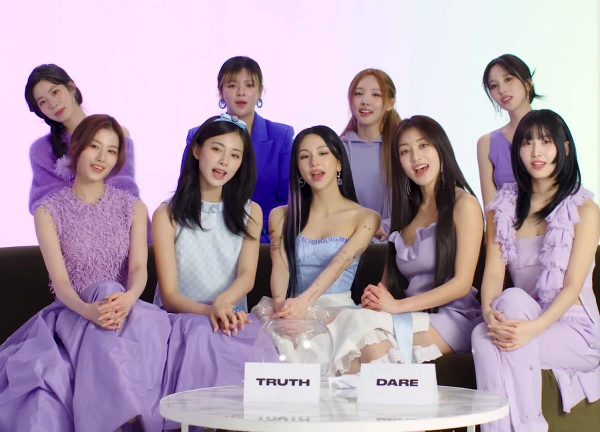 ИНТЕРВЬЮ] TWICE продолжают покорять новые вершины – и делают это вместе -  YesAsia.ru