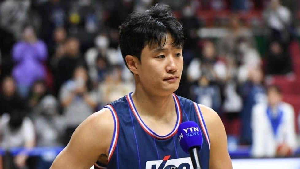 Баскетболист Хо Ун инициировал судебный процесс в отношении своей бывшей девушки "A", которая шантажировала и преследовала его после двух абортов