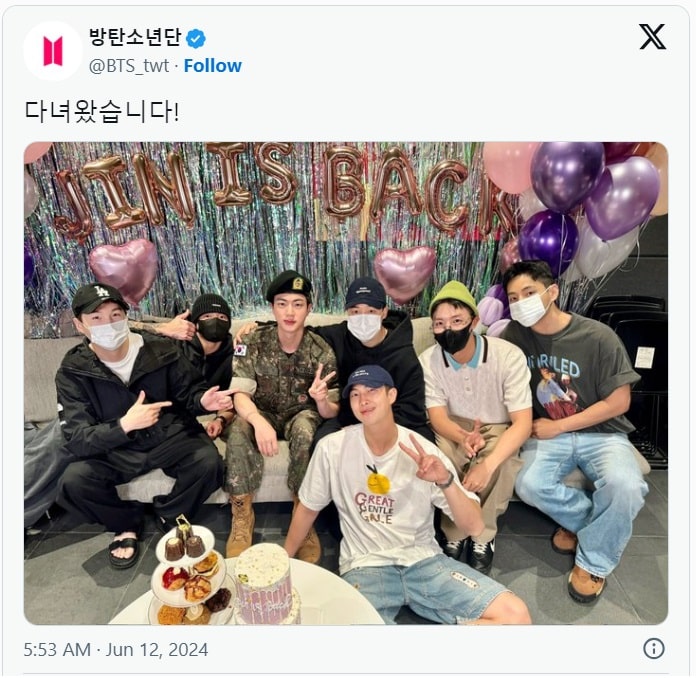 BTS поделились совместным фото в полном составе по случаю возвращения Джина из армии