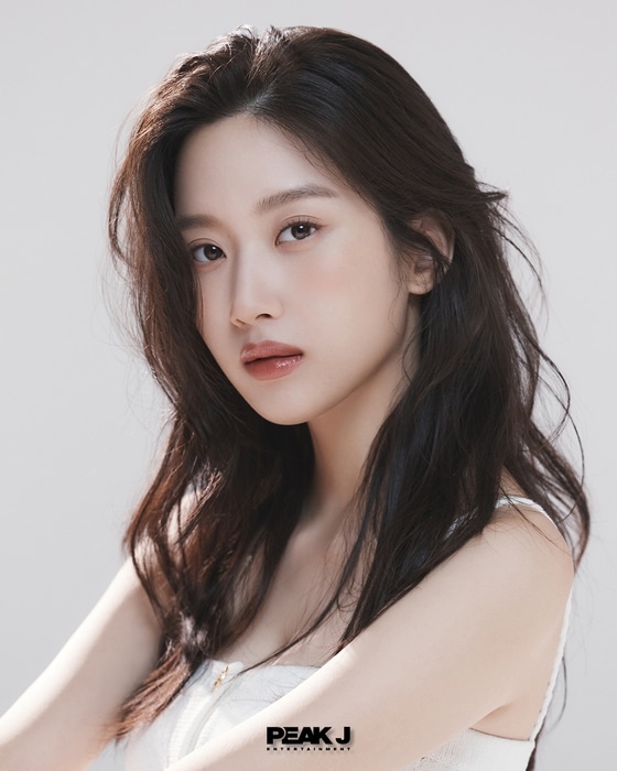 Актриса Мун Га Ён подписала контракт с новым агентством