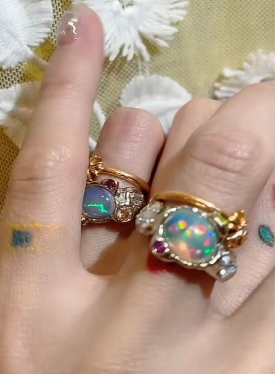 Пользователи сети обсуждают, как Dawn потратил половину состояния на обручальное кольцо для Хёны