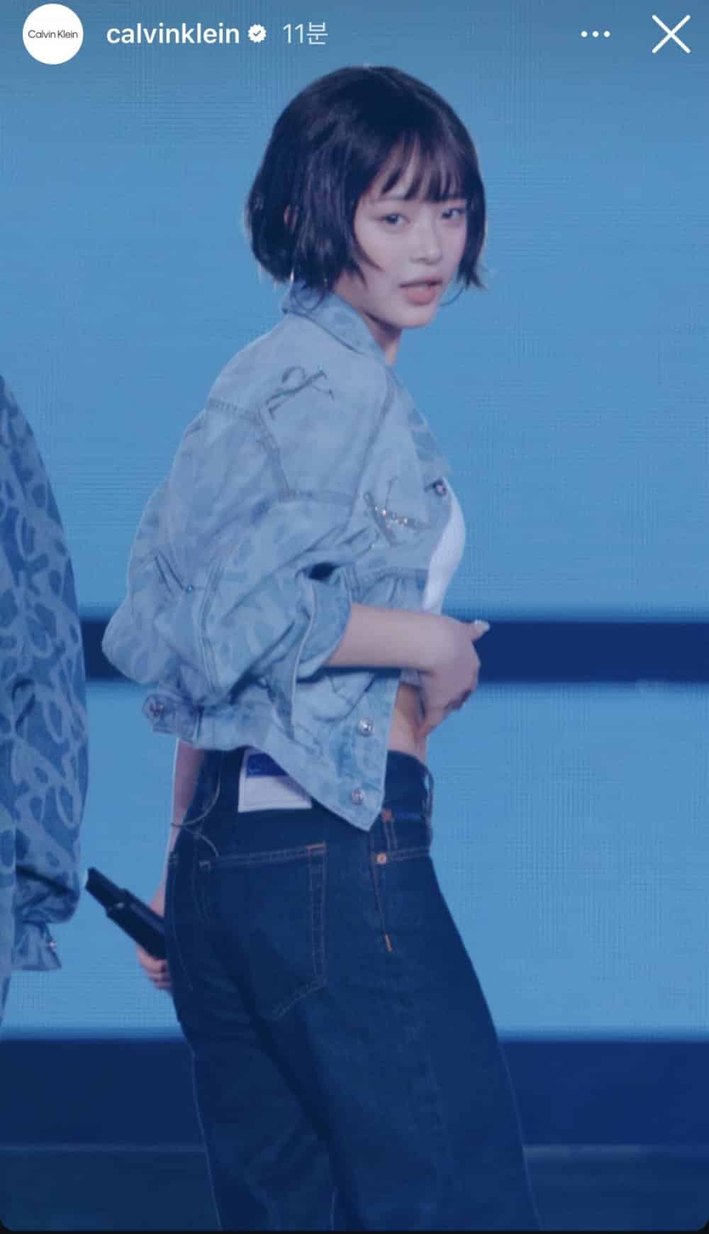 Calvin Klein опубликовали фотографии участниц NewJeans в эксклюзивных нарядах на фан-встрече в Tokyo Dome
