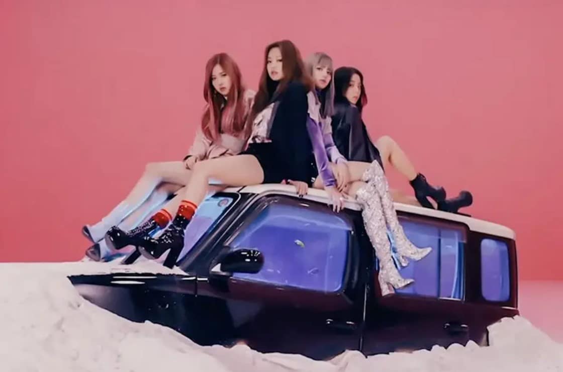 «WHISTLE» становится седьмым клипом BLACKPINK, достигшим 900 миллионов просмотров